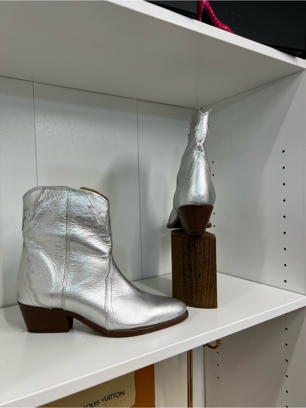 Free People Metallic Silver Leather Ankle Boots! 6.5
